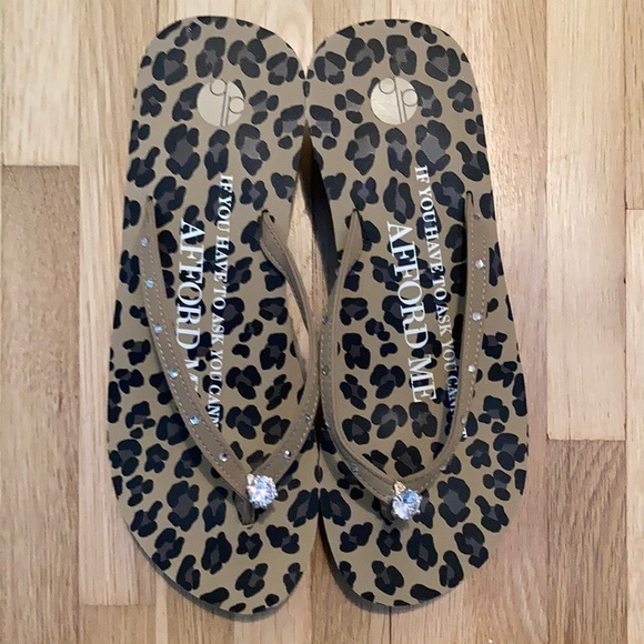 NWOT Girl Two Doors Down Leopard‎ Platform Flipflop Animal Print Sandals - Picture 2 of 5